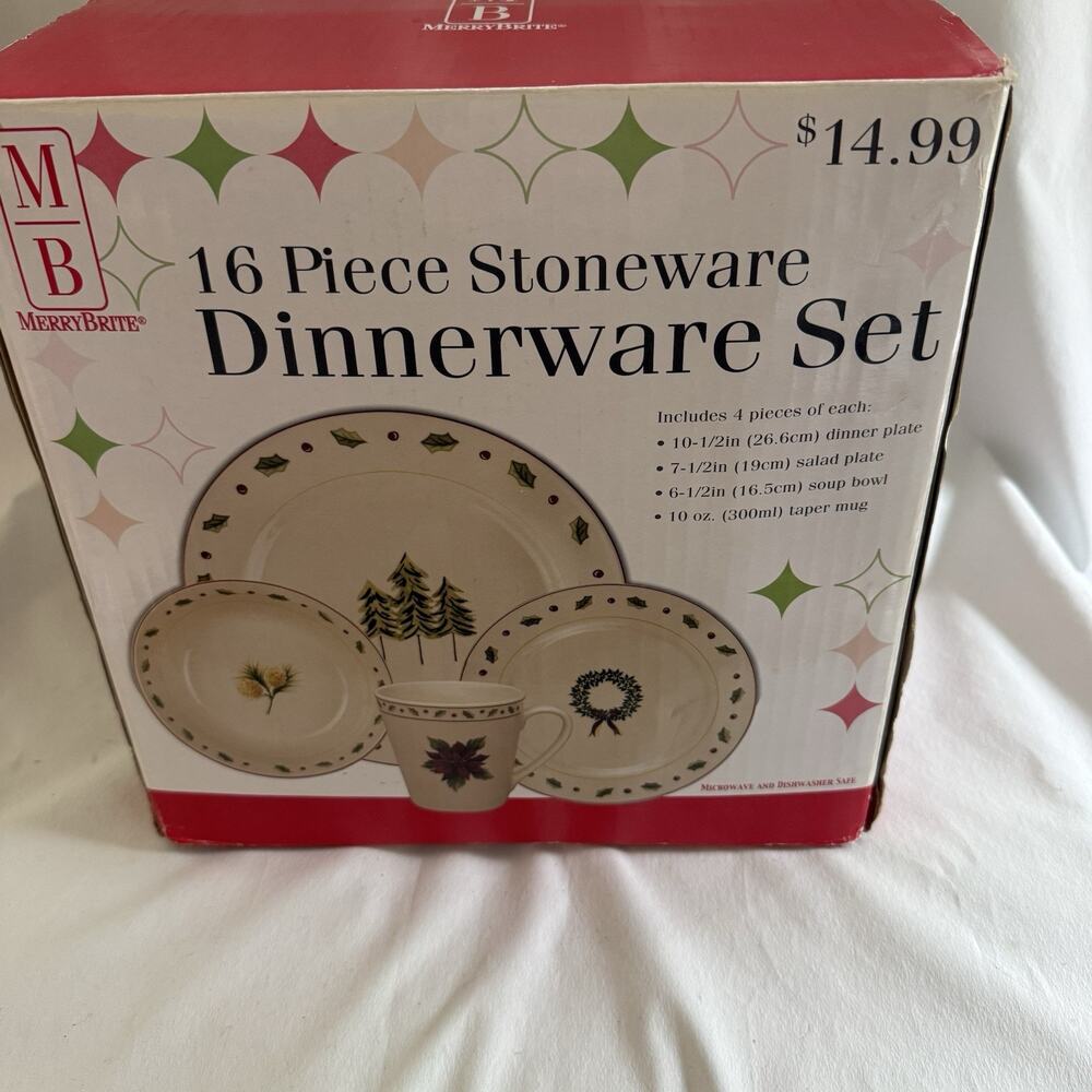 New Opened Box Merry Brite 16Pc Christmas Stoneware Dinnerware Set Tree Wreath